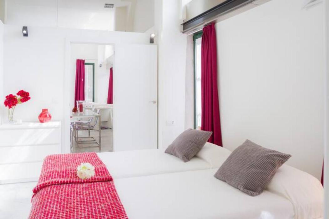 Apartamento A Estrenar Frente A La Plaza De Espana Sevilla Kültér fotó