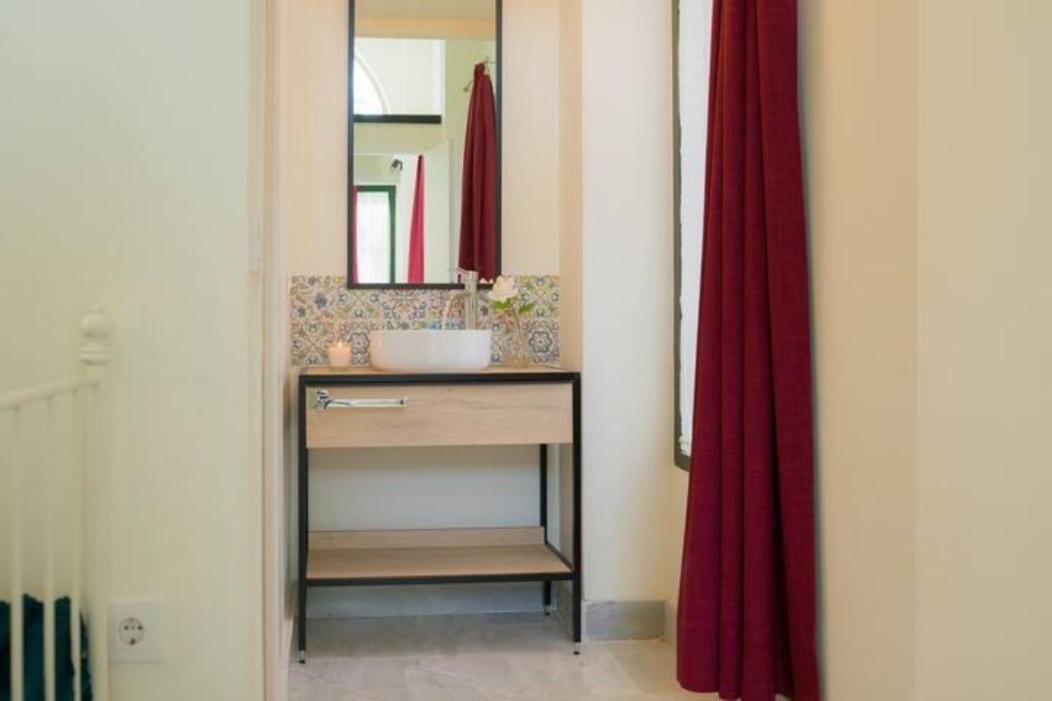Apartamento A Estrenar Frente A La Plaza De Espana Sevilla Kültér fotó